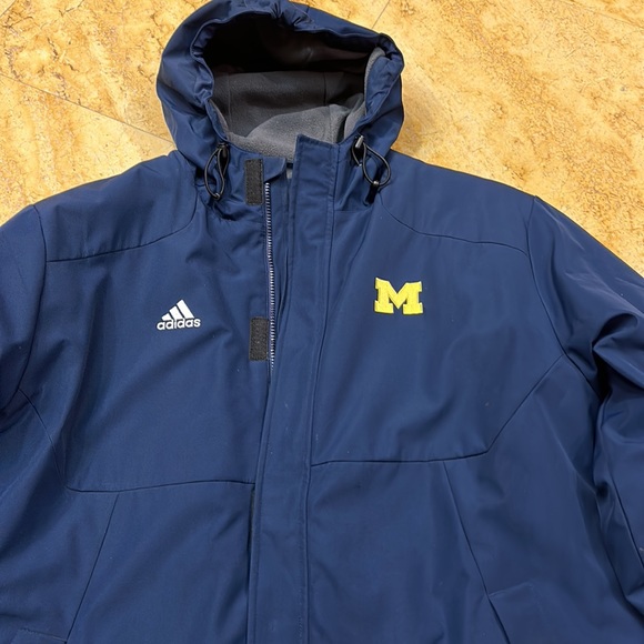 Adidas super warm up puffer with University of Michigan symbol - Picture 2 of 6